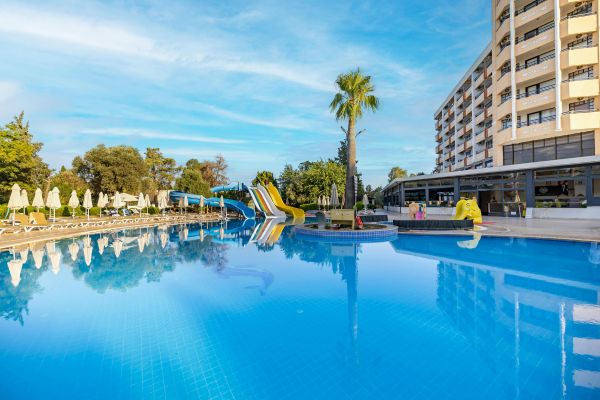 Contaminación en vertido de instalación hotelera